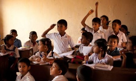 Dreaming of Elementary School: 9 Meanings and Symbolisms