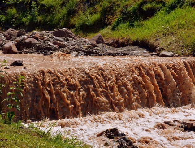 Dreaming of Sewage: 13 Meanings and Symbolisms