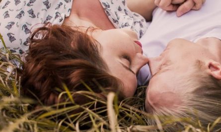 Dreaming of Dating: 10 Meanings and Symbolisms