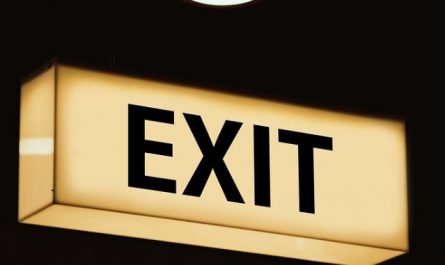 Dreaming of Escape: 13 Meanings and Symbolisms