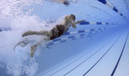 Dreaming of Swimming: 14 Meanings and Symbolisms