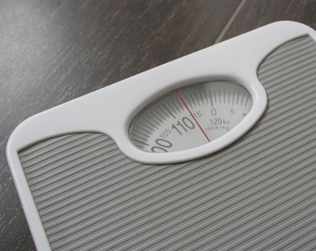 Dreaming of Weight: 8 Meanings and Symbolisms
