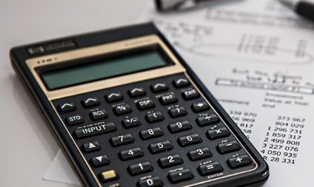 Dreaming of Calculation: 11 Meanings and Symbolisms