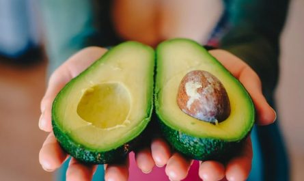 Dreaming of Avocados: 20 Meanings and Symbolisms