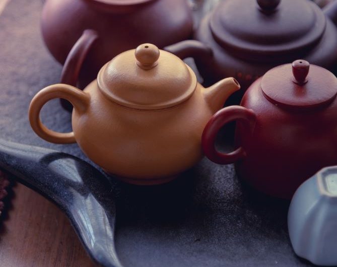Dreaming of a Kettle: 7 Meanings and Symbolisms