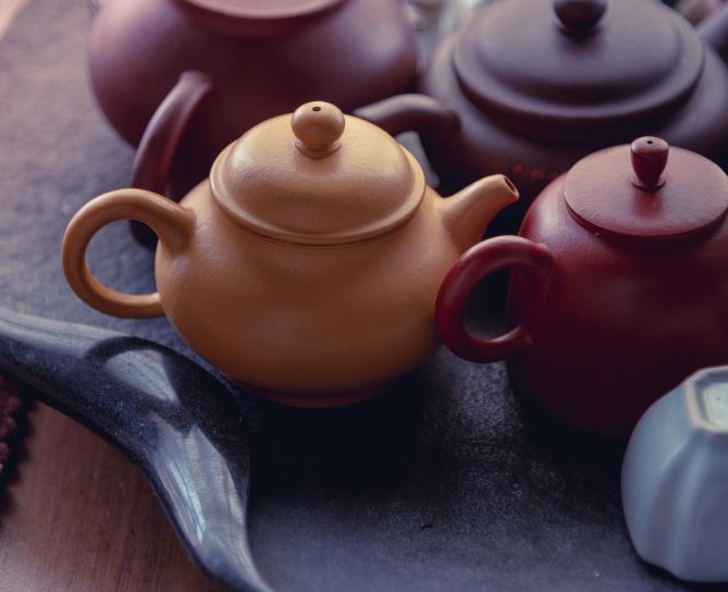 Dreaming of a Kettle: 7 Meanings and Symbolisms