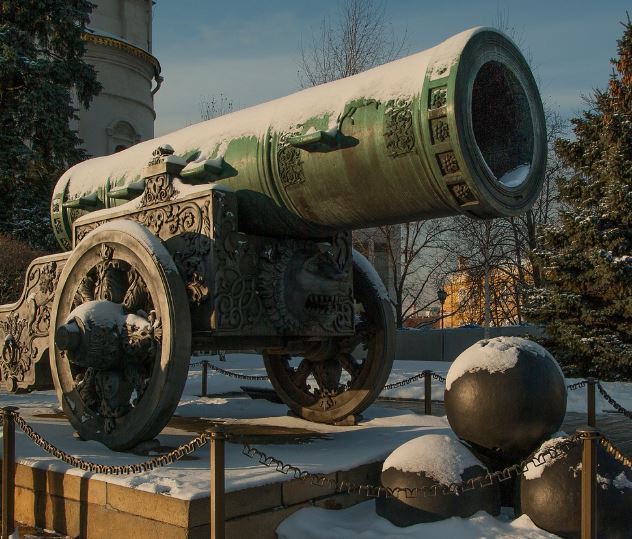 Dreaming of Cannons: 7 Meanings and Symbolisms