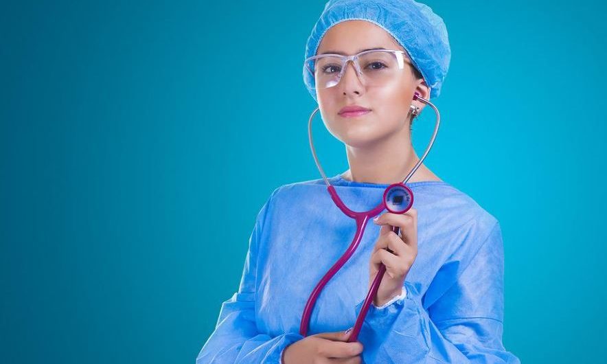 Dreaming of a Doctor: 18 Meanings and Symbolisms