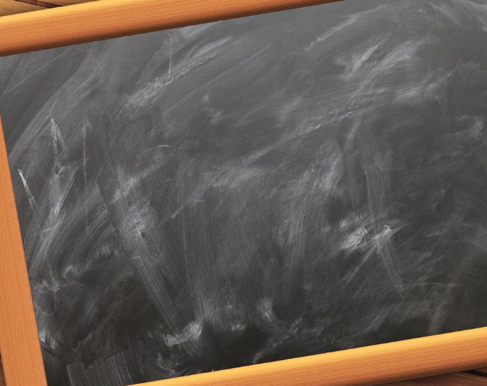 Dreaming of a Blackboard: 8 Meanings and Symbolisms