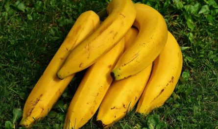 Dreaming of Bananas: 16 Meanings and Symbolisms