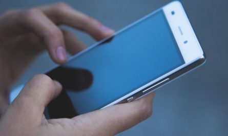 Dreaming of a Telephone: 15 Meanings and Symbolisms