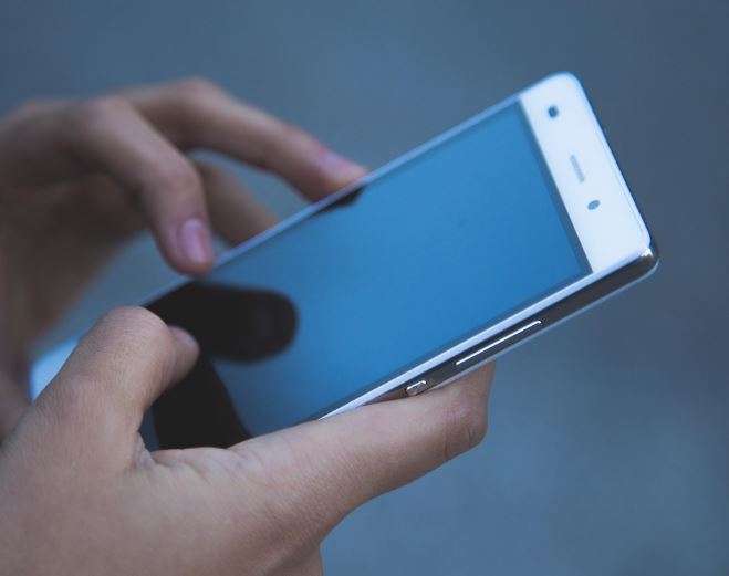 Dreaming of a Telephone: 15 Meanings and Symbolisms
