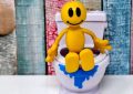 Dreaming of a Toilet Full of Feces: 17 Meanings and Symbolisms