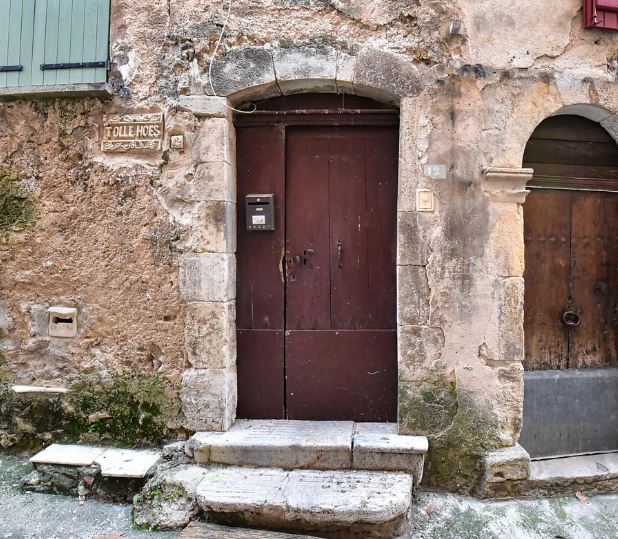 Dreaming of Openness: 10 Meanings and Symbolisms