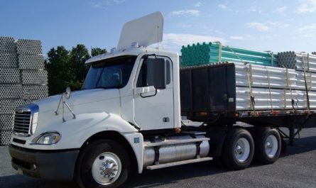 Dreaming of Moving Goods: 8 Meanings and Symbolisms