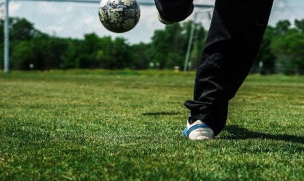 Dreaming of Kicking Someone: 7 Meanings and Symbolisms
