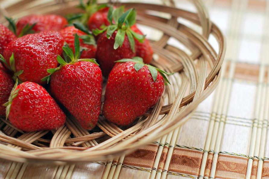 Dreaming of Strawberries: 22 Meanings and Symbolisms