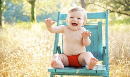 Dreaming of a Smiling Baby: 7 Meanings and Symbolisms