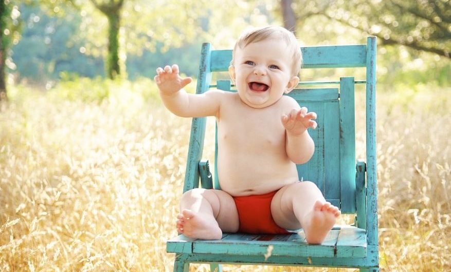 Dreaming of a Smiling Baby: 7 Meanings and Symbolisms