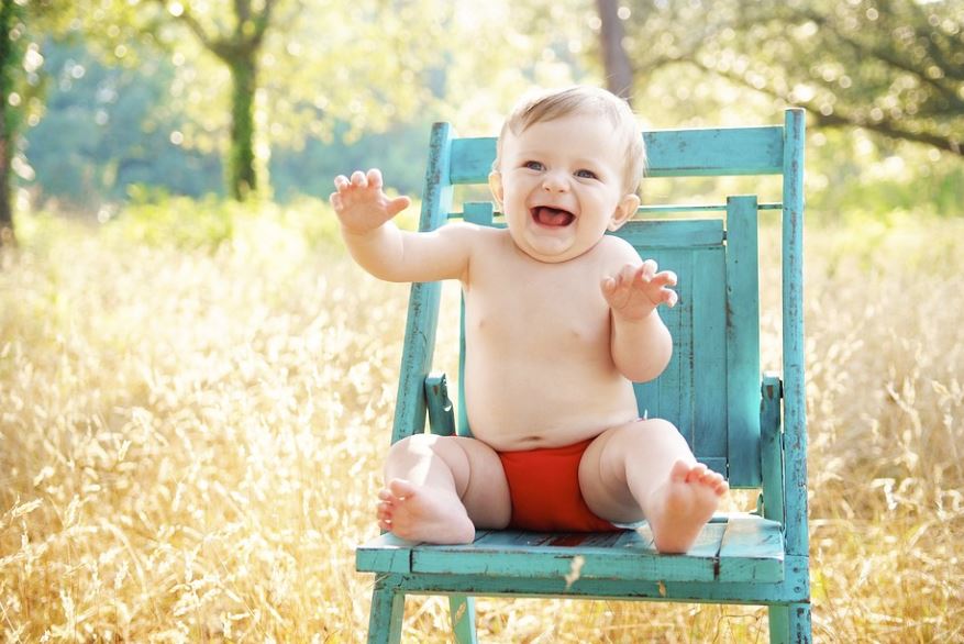 Dreaming of a Smiling Baby: 7 Meanings and Symbolisms