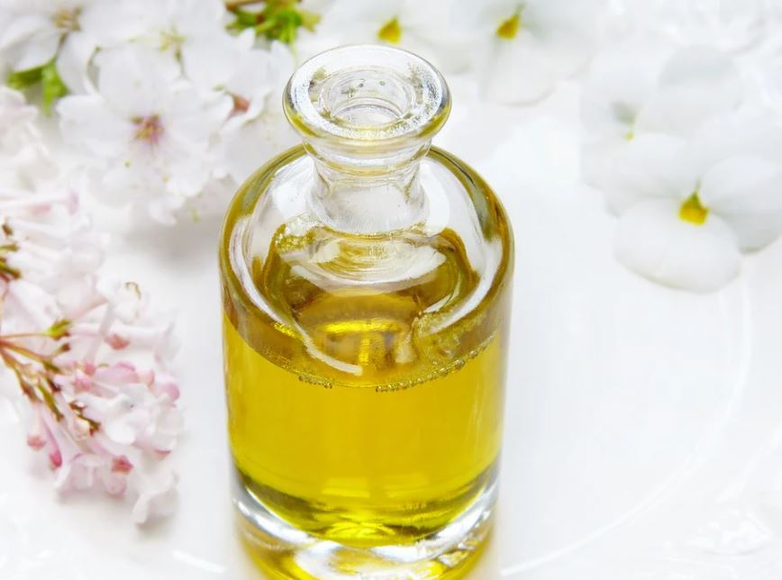 Dreaming of Perfume: 19 Meanings and Symbolisms