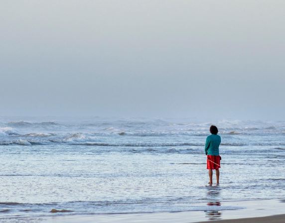 Dreaming of Strangers: 15 Meanings and Symbolisms