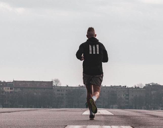 Dreaming of Moving Quickly : 9Meanings and Symbolisms