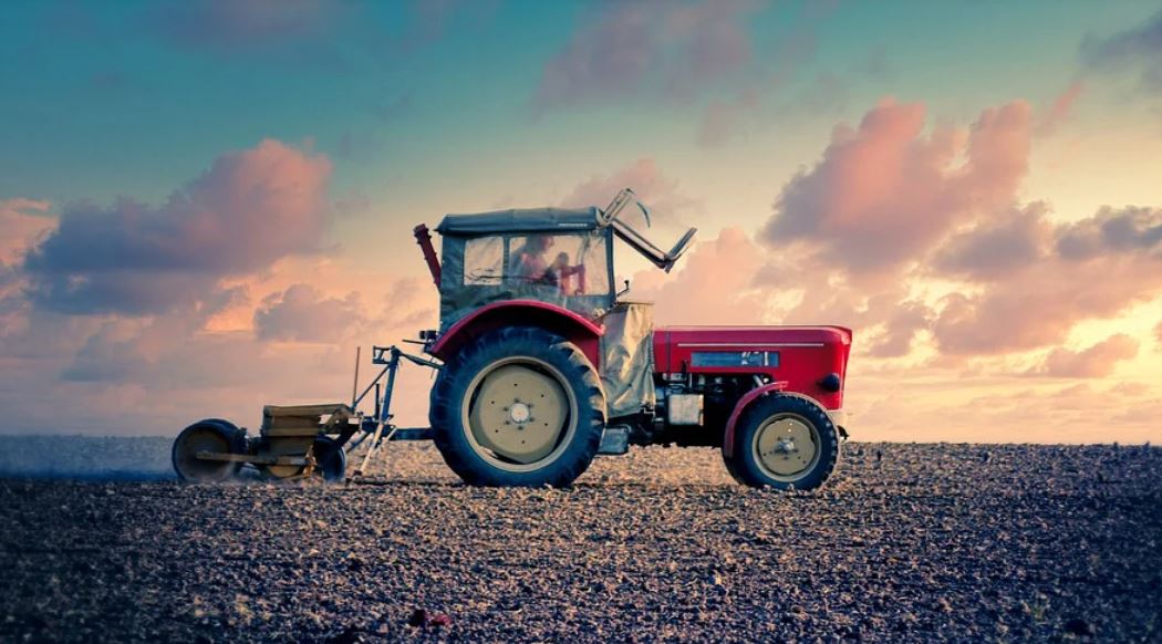Dreaming of a tractor : 21 Meanings and Symbolisms