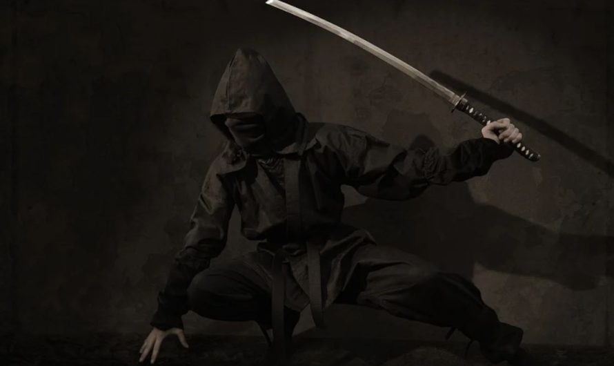 Dreaming of being stabbed : 27 Meanings and Symbolisms