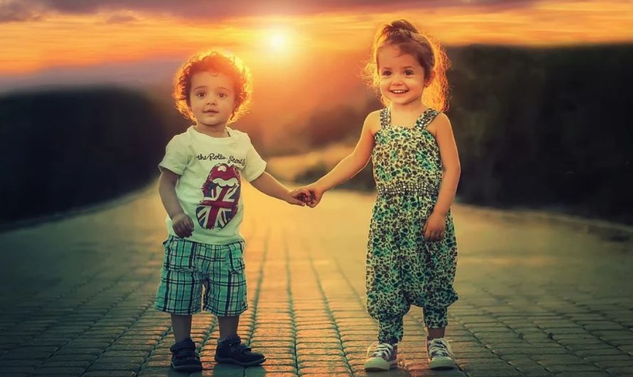 Dreaming of Holding Hands : 17 Meanings and Symbolisms